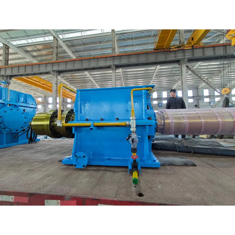 Холодный нереверсивный четырехвалковый стан для прокатки алюминиевой ленты шириной 1550 мм Хэнань Юнтун (1 разматыватель, 1 моталка, 1 главный редуктор)