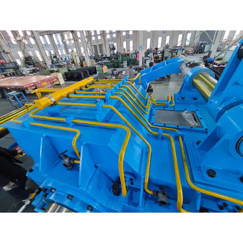 Холодный нереверсивный четырехвалковый стан для прокатки алюминиевой ленты шириной 1550 мм Хэнань Юнтун (1 разматыватель, 1 моталка, 1 главный редуктор)