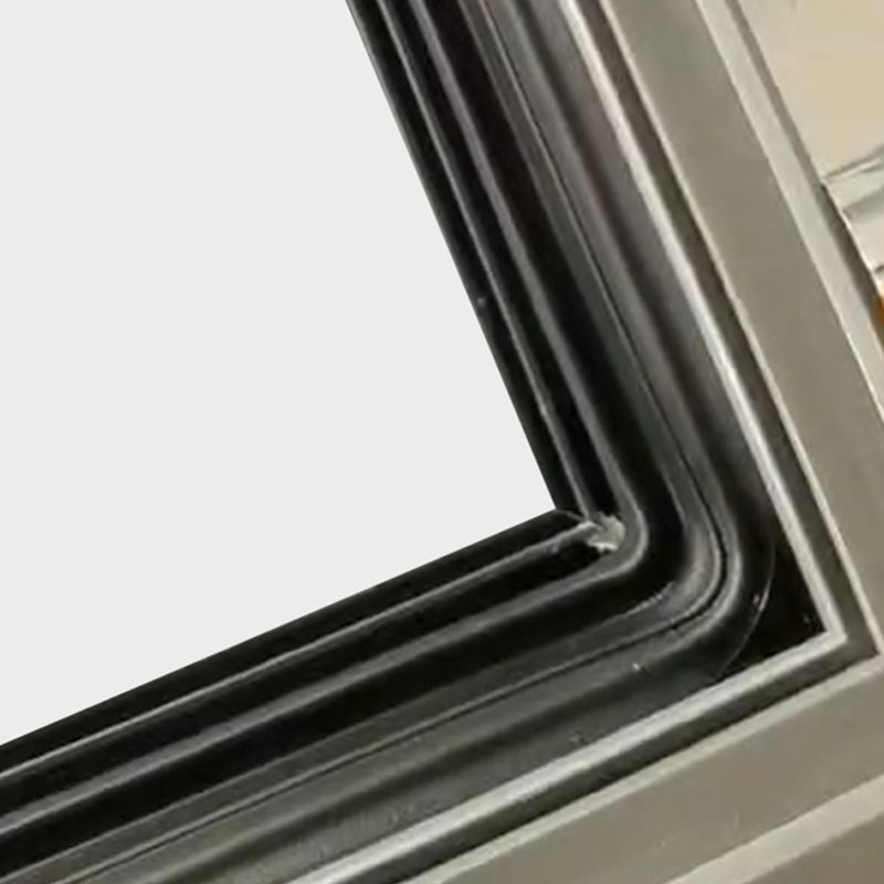Цельногнутый уплотнительный профиль