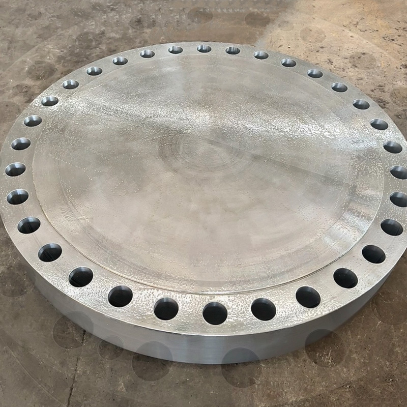 Заглушки фланцевые из углеродистой стали различных типоразмеров, устойчивые к давлению и коррозии, глухие фланцы для герметизации торцов трубопроводов