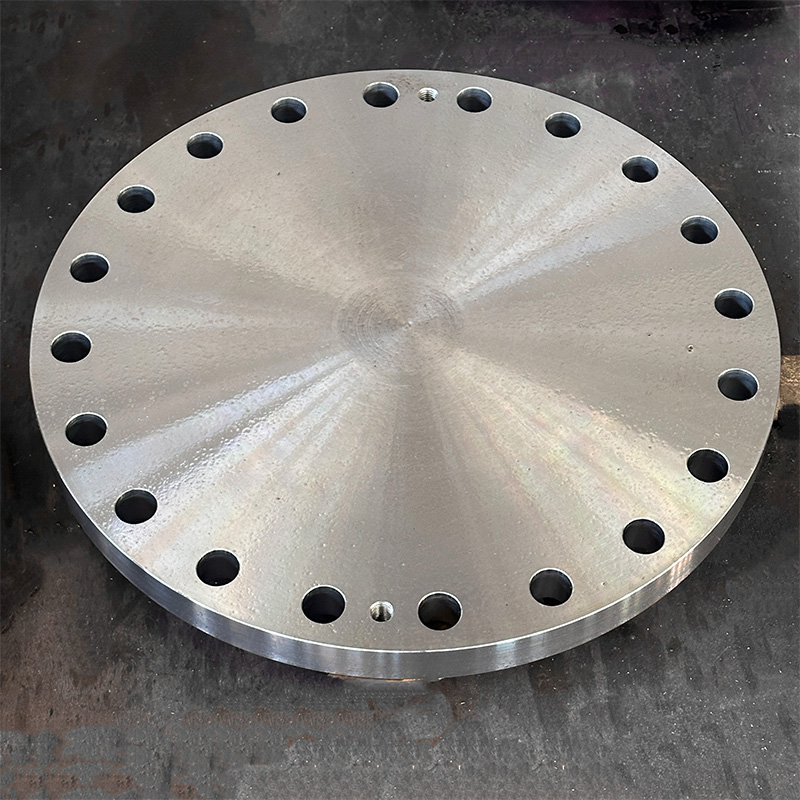 Заглушки фланцевые из углеродистой стали различных типоразмеров, устойчивые к давлению и коррозии, глухие фланцы для герметизации торцов трубопроводов