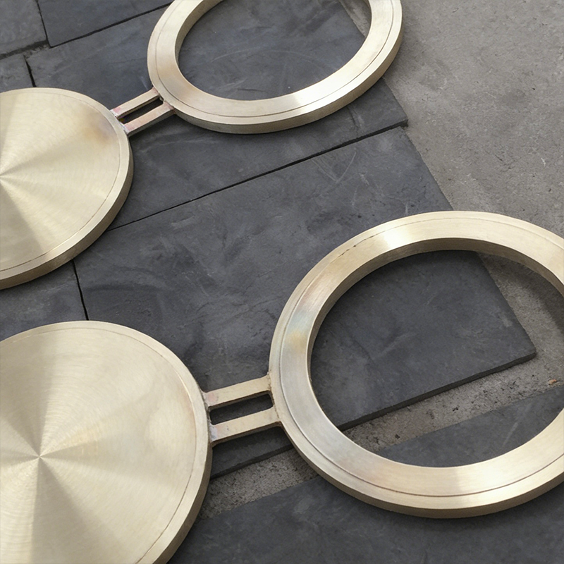 Поворотная заглушка из медно-никелевого сплава C70600, устойчивая к коррозии в морской воде, изготовление на заказ для изоляции трубопроводов