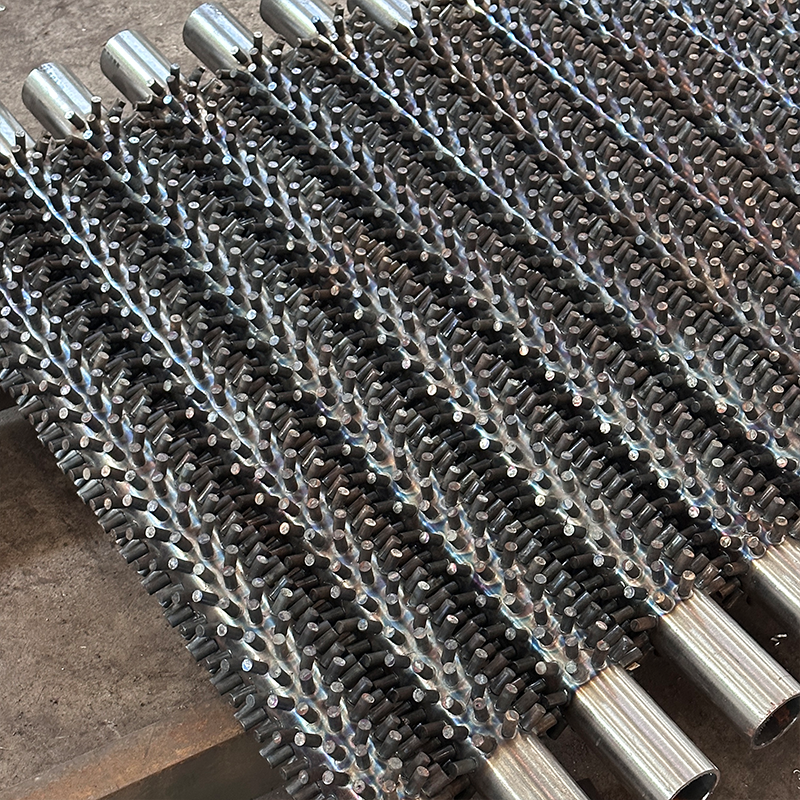 Теплообменная труба с шипами из углеродистой стали, высокоэффективный усиленный теплообмен, специализированная теплообменная труба на заказ для промышленных котлов