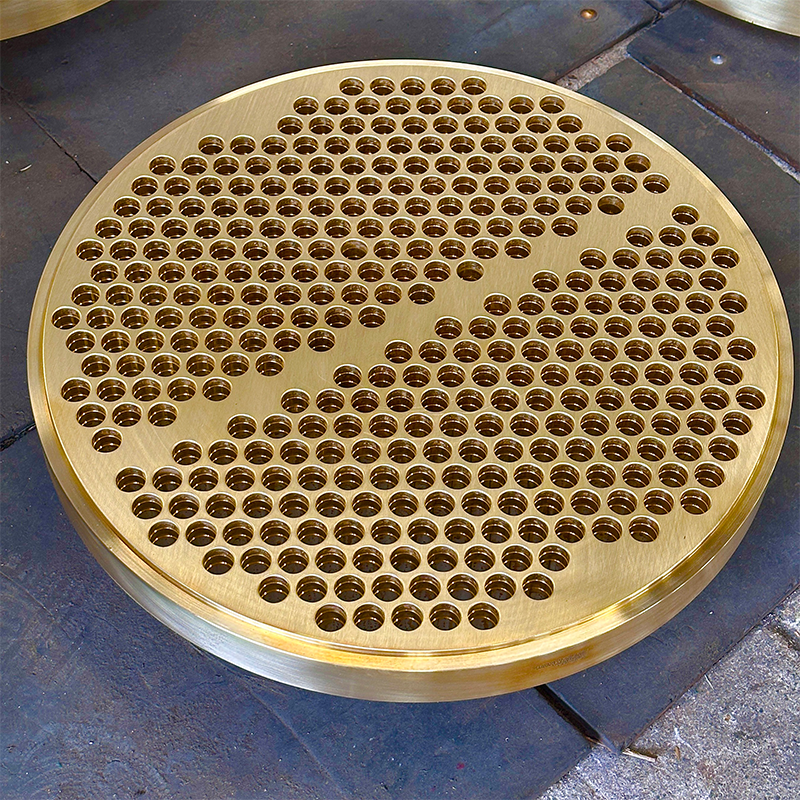 Трубная решетка из латуни ASME SB171 C46400, прецизионная обработка с множеством отверстий, коррозионностойкая трубная решетка из медного сплава для теплообменников