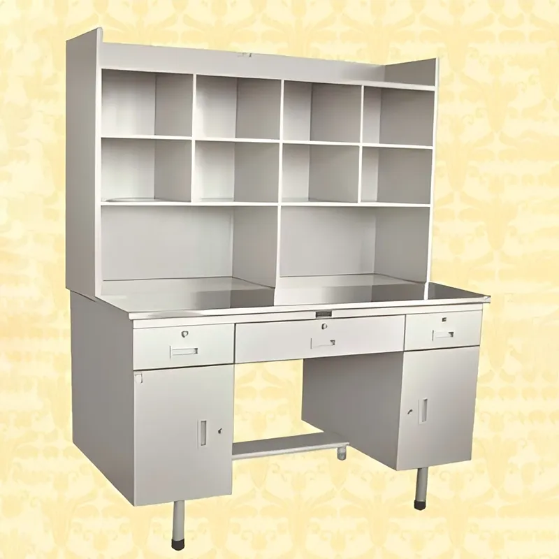 Рабочий стол с книжными полками и ящиками для хранения