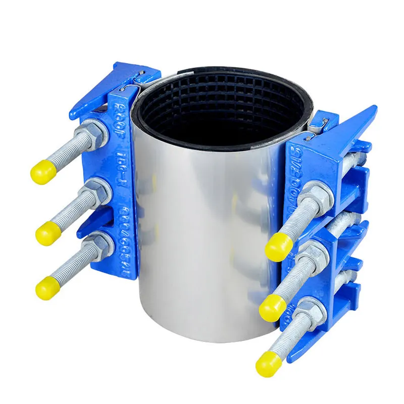 Чугунный ремонтный хомут с лапками