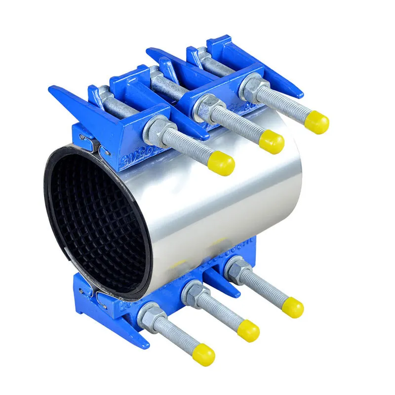 Чугунный ремонтный хомут с лапками