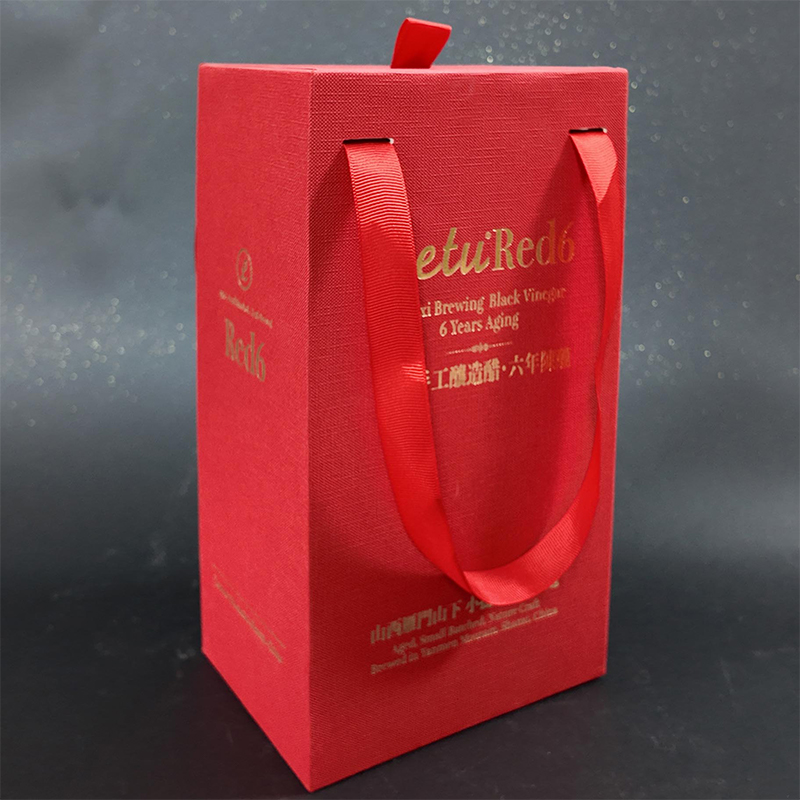 Подарочная коробка для алкогольных напитков