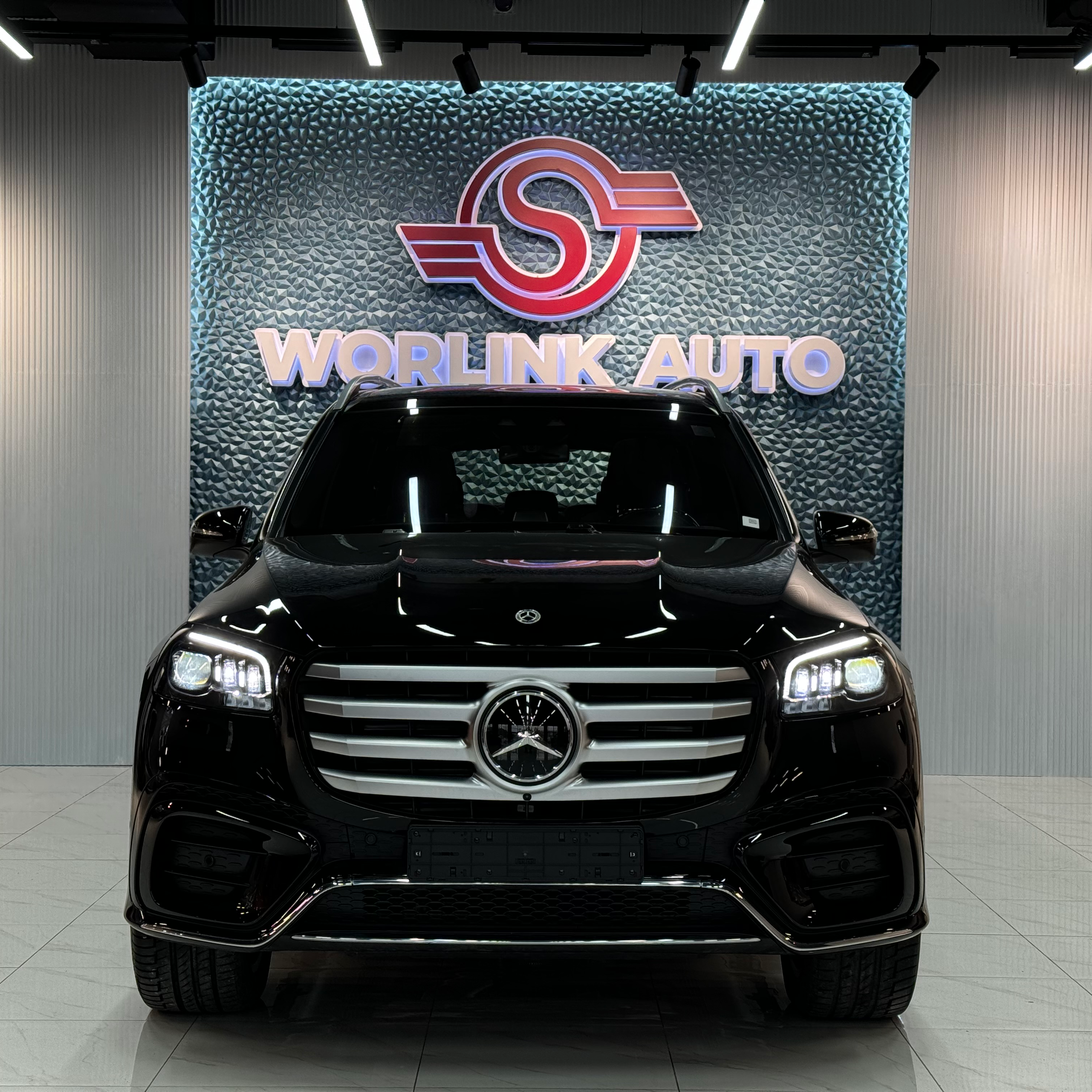 Mercedes-Benz GLS 450d 3.0L (производство Корея) – В наличии, Россия, 3.0D V6, полный привод 4MATIC, полноразмерный роскошный внедорожник, немедленная доставка.