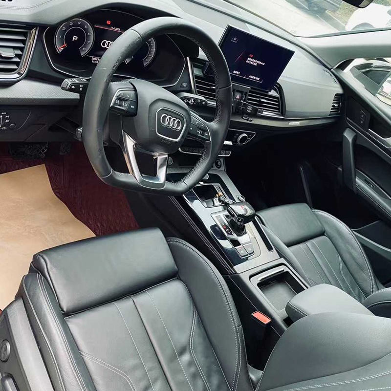 Поддержанный Audi Q5L 2022, 40T Luxury Elegance