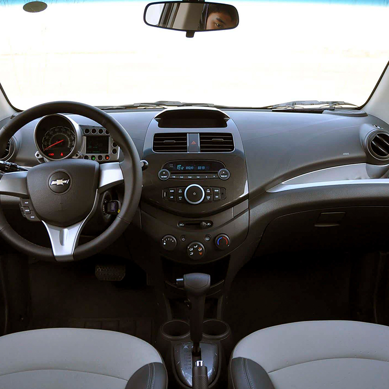 Поддержанный Chevrolet Spark 2011, 1.0 AT SX