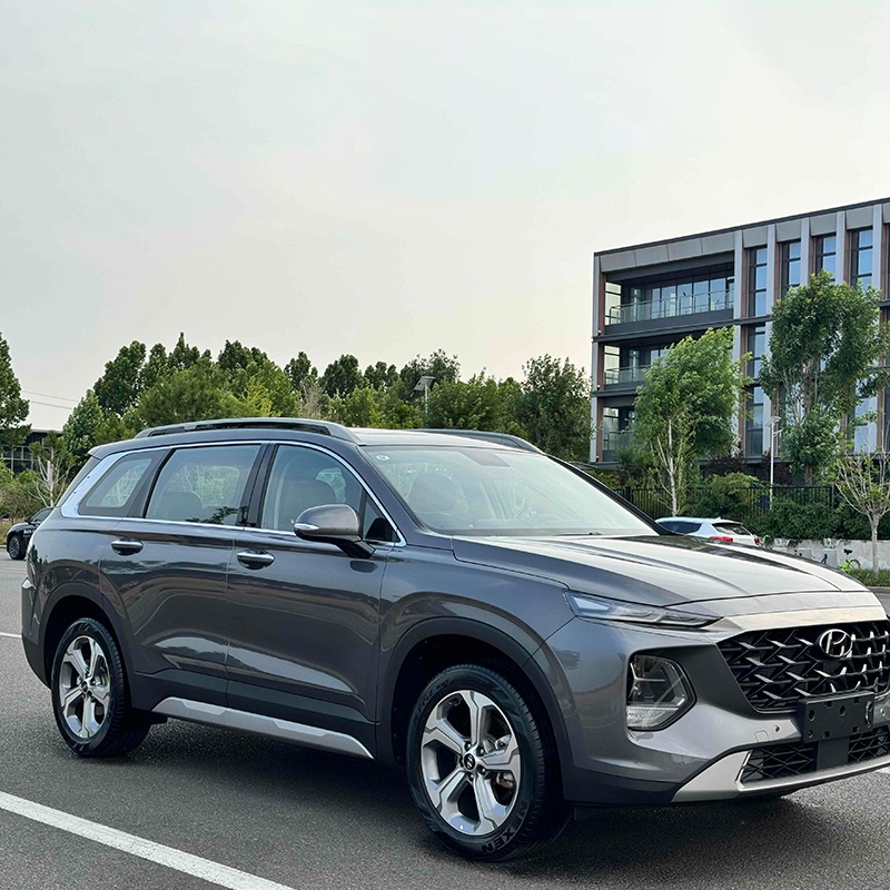 Поддержанный Hyundai Santa Fe 2023, 2.5T GLX 2WD