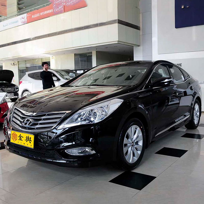 Поддержанный Hyundai Azera 2011, 2.4L Luxury