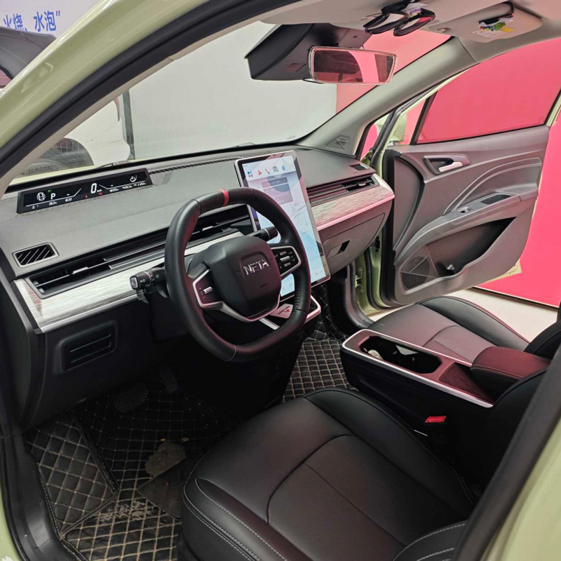 Поддержанный Neta V 2022, 400 LITE