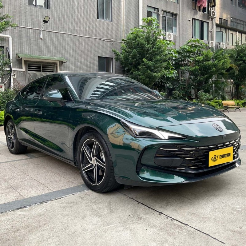 2025 MG7 1.5T 300 DCT Elegant Edition — среднеразмерный спортивный седан со спортивным дизайном в британском стиле; стильный и высокопроизводительный автомобиль с пробегом.