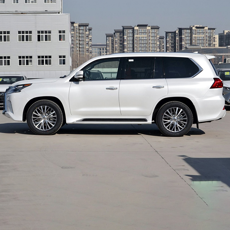 Поддержанный Lexus LX570 2019, Dynamic Luxury