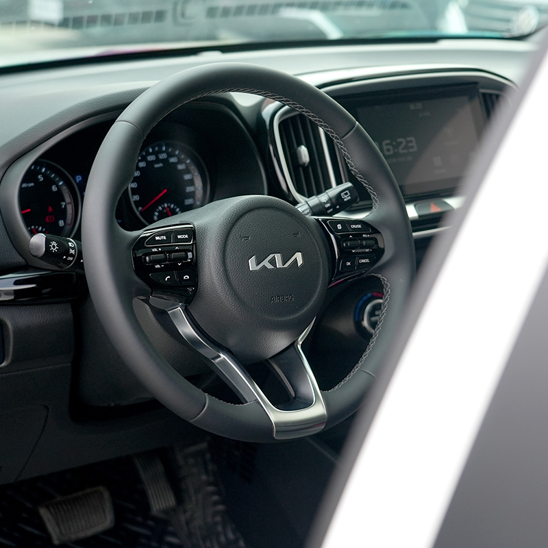 Поддержанный Kia Sonet 2021, 1.4L CVT Sunroof