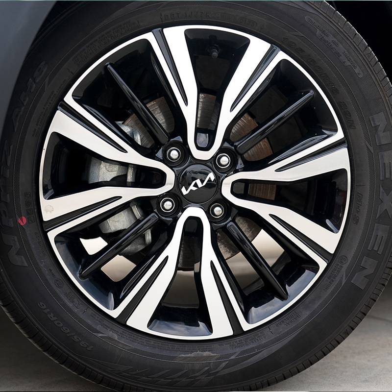 Поддержанный Kia Sonet 2021, 1.4L CVT Sunroof