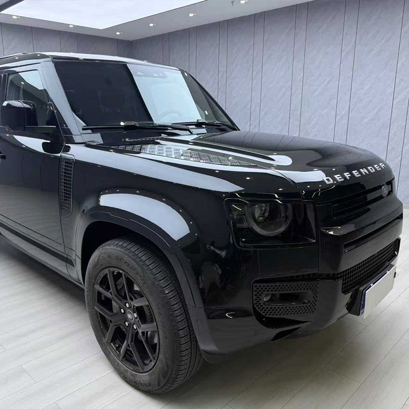 Поддержанный Land Rover Defender 110 2024, 3.0T P400 Black Edition