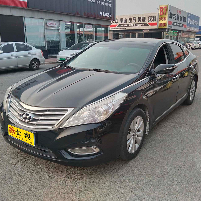 Поддержанный Hyundai Azera 2011, 2.4L Luxury