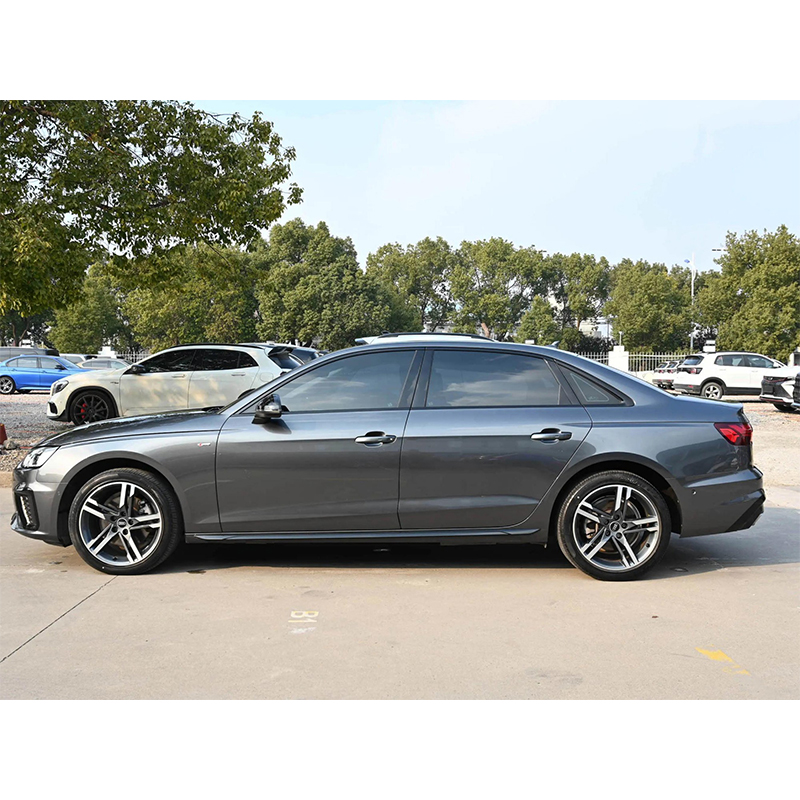 Audi A4L 2022 40 TFSI Luxury Dynamic Edition: Роскошный среднеразмерный седан со спортивными технологиями, подержанный автомобиль в отличном состоянии, немецкое качество.