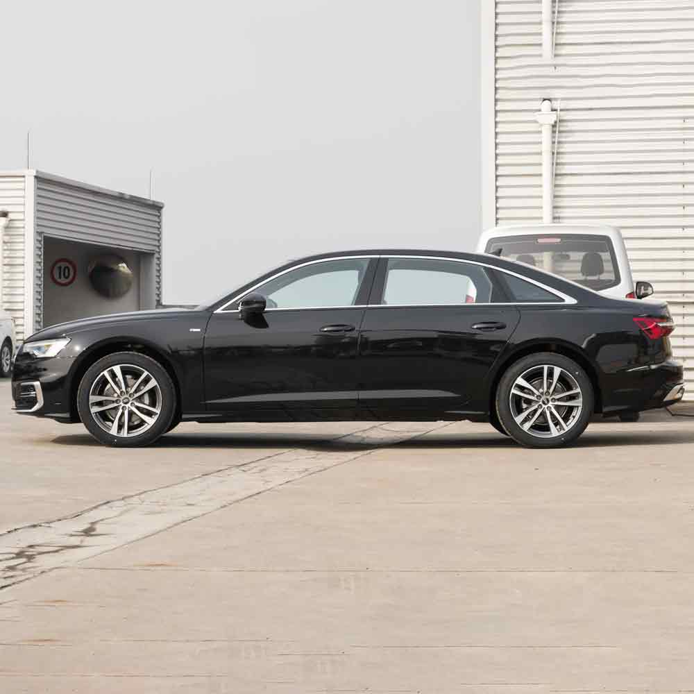 Новый автомобиль Audi A6L 2025 года выпуска