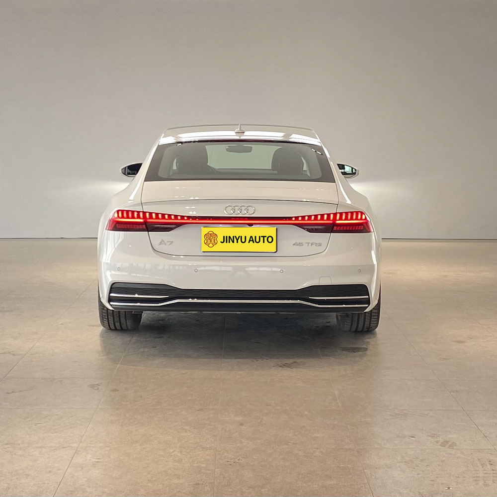 Подержанный Audi A7 45 TFSI Premium Edition 2023 года выпуска
