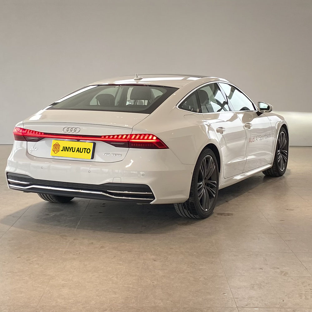 Подержанный Audi A7 45 TFSI Premium Edition 2023 года выпуска
