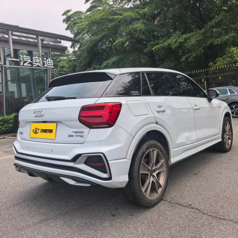 Audi Q2L 35 TFSI Fashion Dynamic Edition 2024 года выпуска, сертифицирован Audi, 1.5T 7-ступенчатая коробка передач с двойным сцеплением, спортивные сиденья, компактный городской внедорожник, б/у (почти новый).