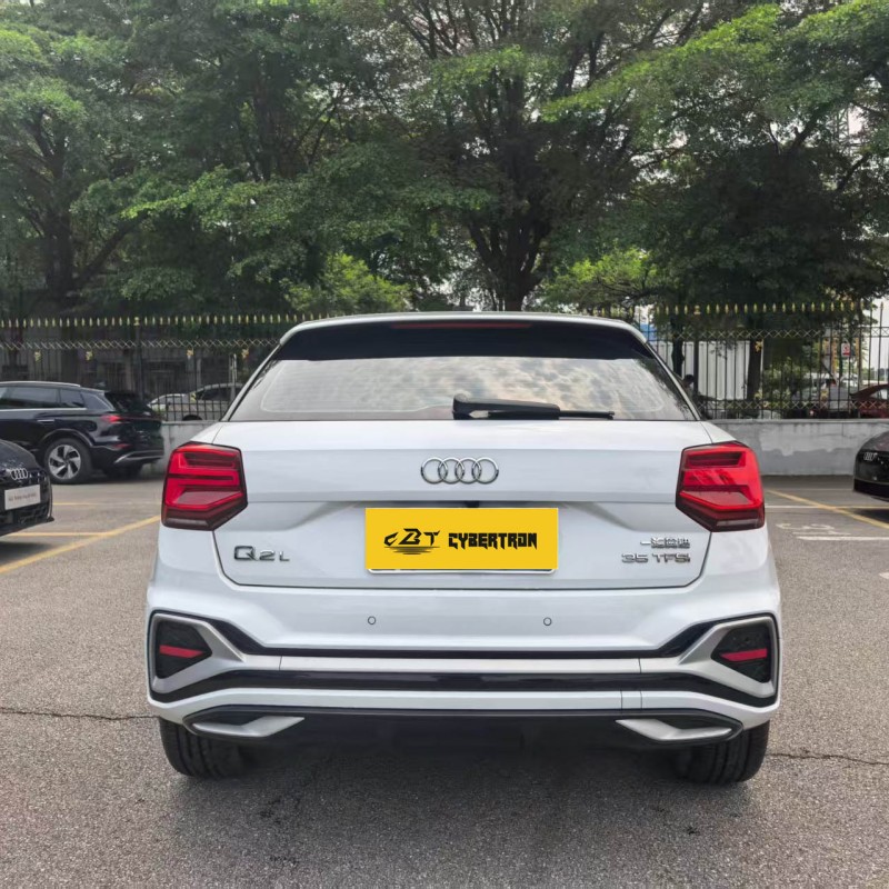 Audi Q2L 35 TFSI Fashion Dynamic Edition 2024 года выпуска, сертифицирован Audi, 1.5T 7-ступенчатая коробка передач с двойным сцеплением, спортивные сиденья, компактный городской внедорожник, б/у (почти новый).