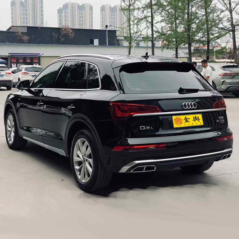 Поддержанный Audi Q5L 2022, 40T Luxury Elegance