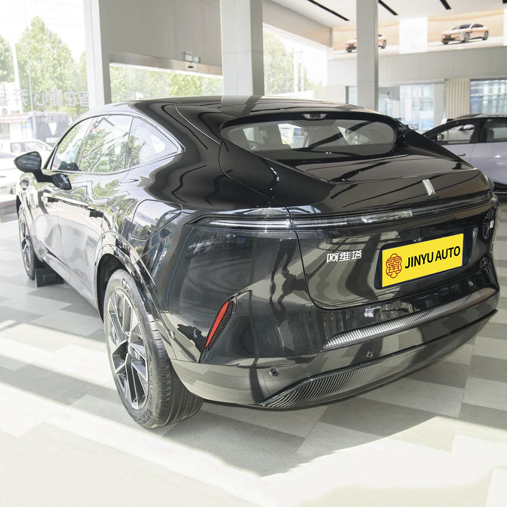 Avatr 11 2025 рестайлинговая версия с максимальным задним приводом и увеличенным радиусом действия