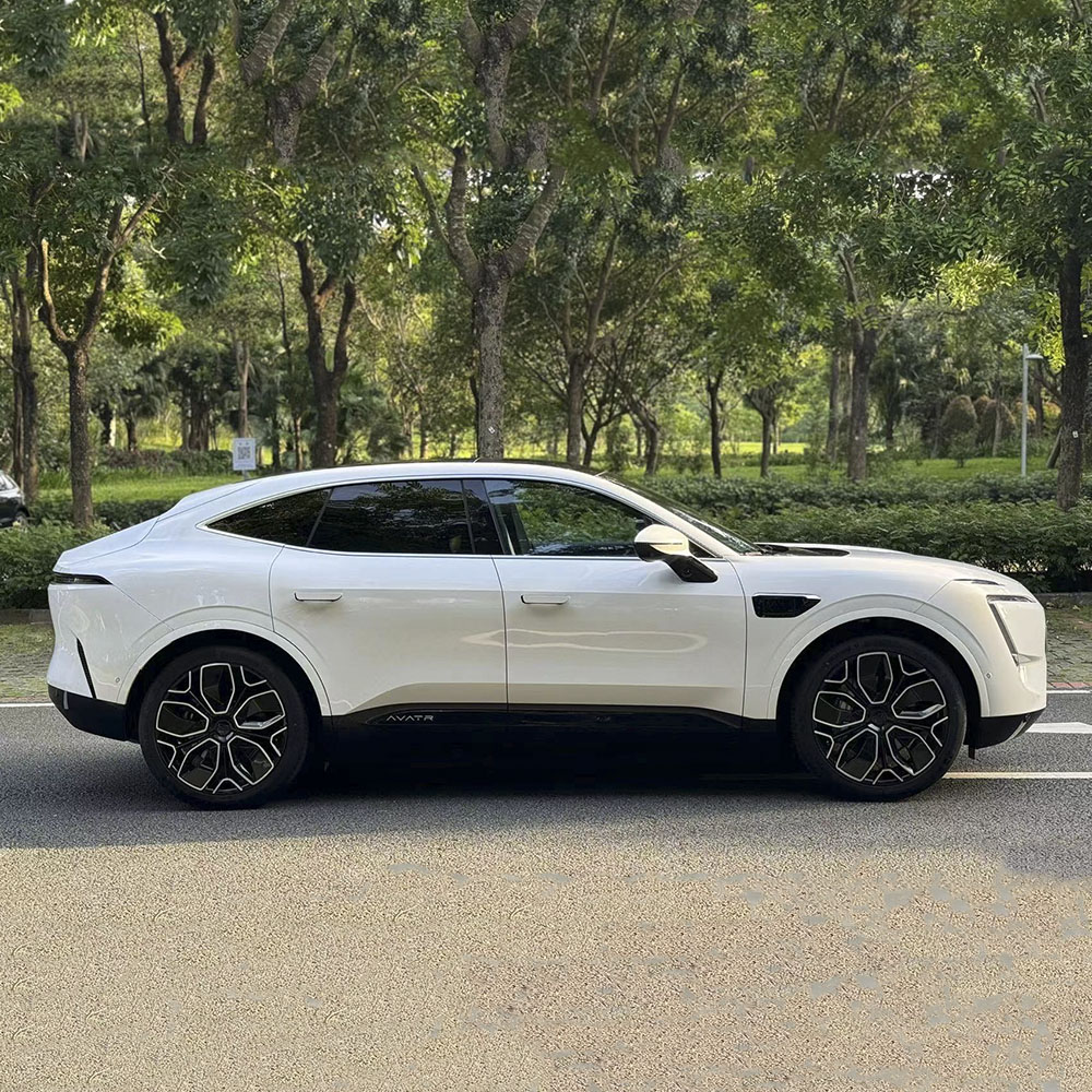 Версия Avatr 11 2023 Hongmeng с 90-градусным задним приводом