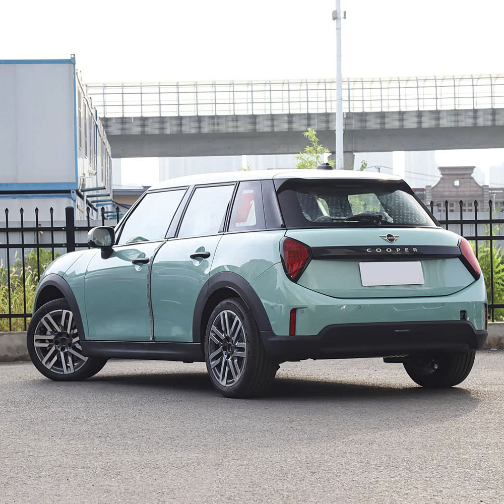 BMW MINI 2025 1,5-тонный классический пятидверный автомобиль Cooper