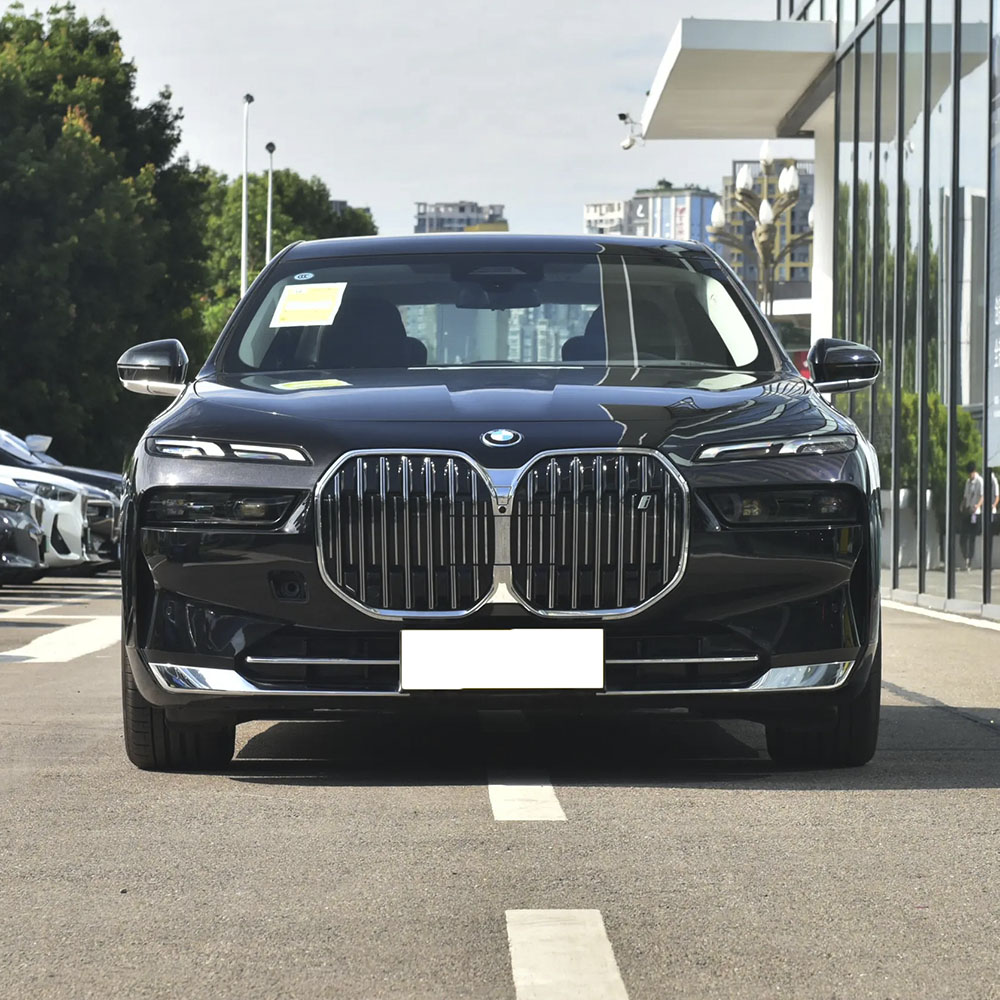 Комплектация BMW i7 2023 eDrive50L Leading Edition класса люкс