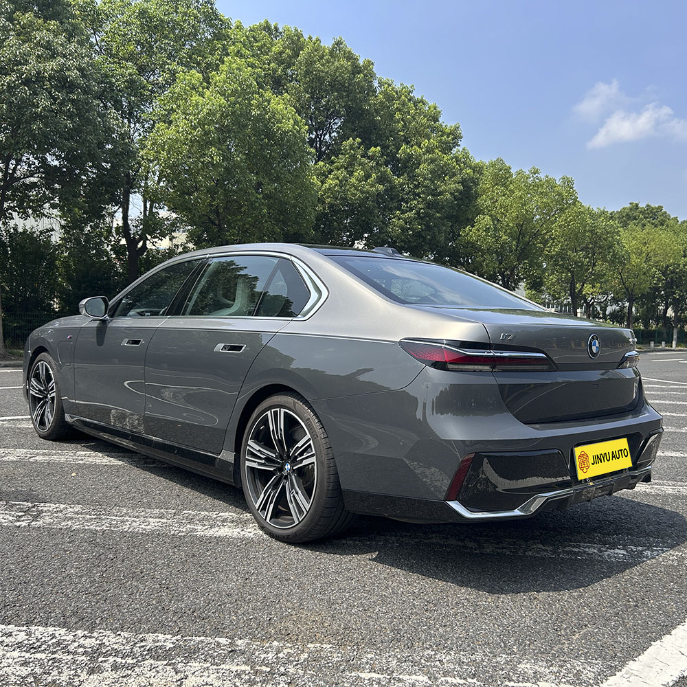 Спортивный пакет BMW I7 2023 eDrive50L Premium Edition M