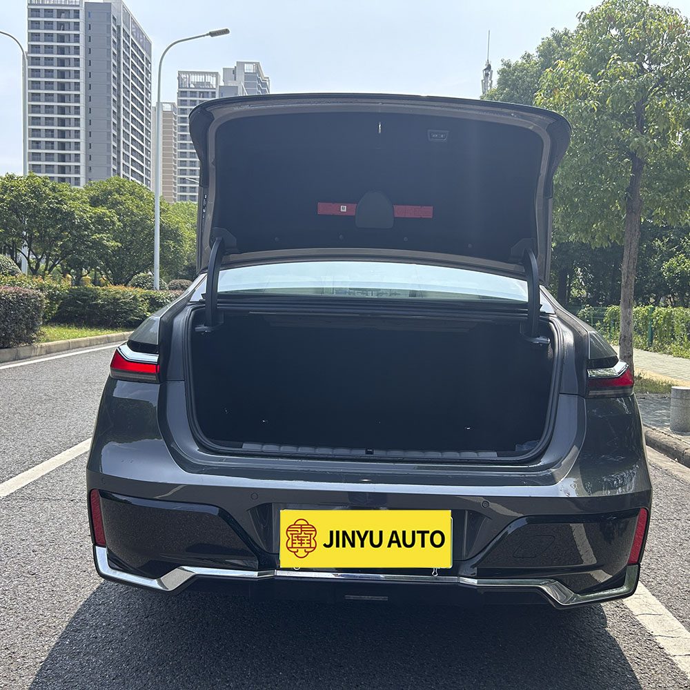 Спортивный пакет BMW I7 2023 eDrive50L Premium Edition M