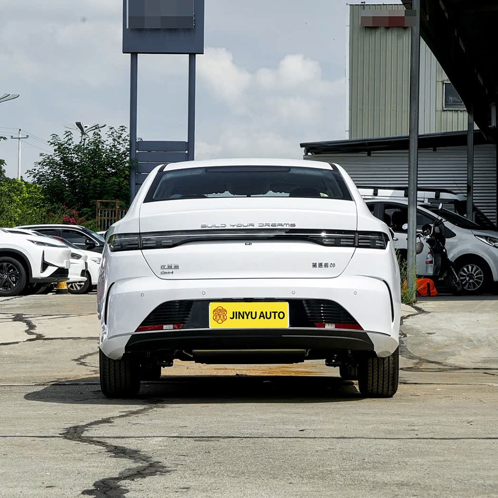 BYD Destroyer 05 2025 DM-i 55-Километровое издание для бесплатного путешествия