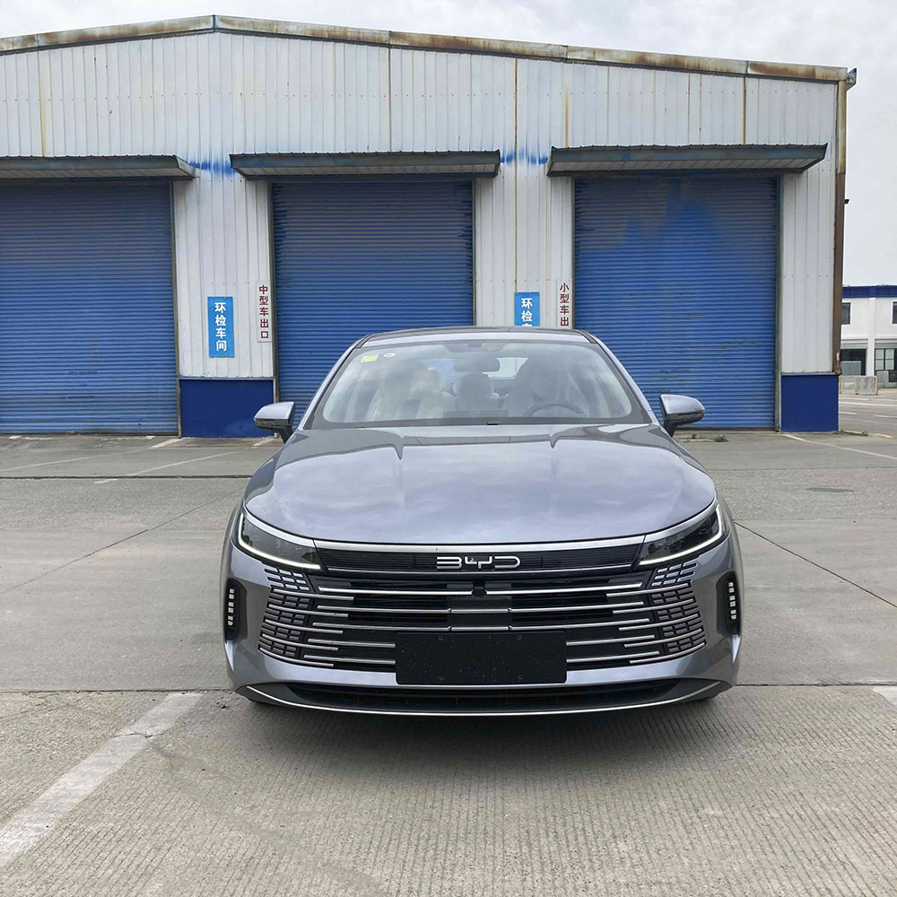 Роскошная модель BYD Destroyer 05 2024 Glory Edition DM-i длиной 55 км