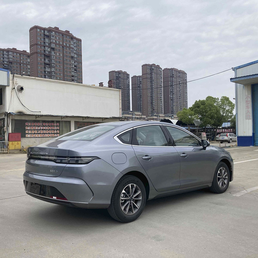 Роскошная модель BYD Destroyer 05 2024 Glory Edition DM-i длиной 55 км