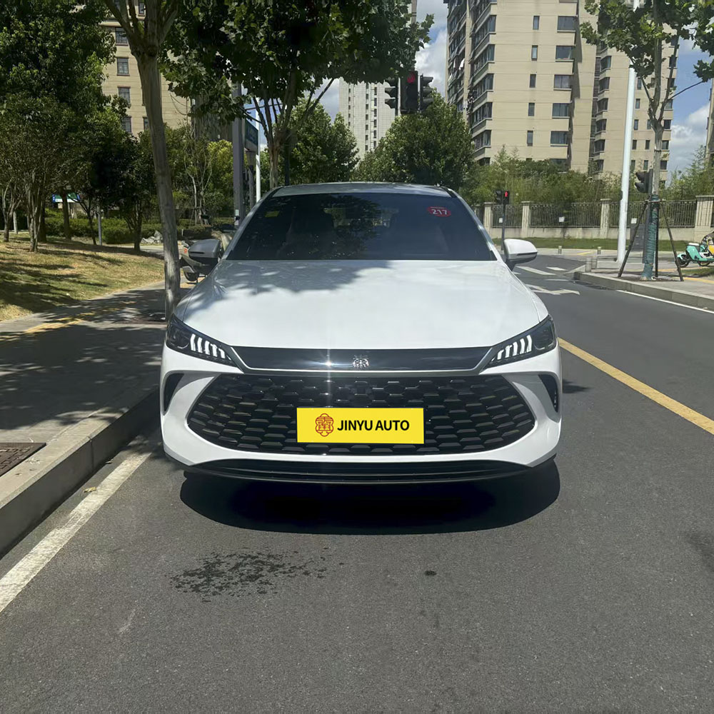 BYD Qin Plus 2025 Intelligent Driving Edition DM-i 55-километровая ведущая версия