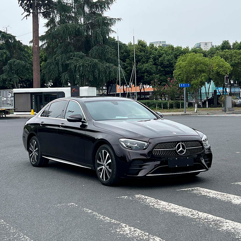 Поддержанный Mercedes-Benz E350eL 2022, подзаряжаемый гибрид (PHEV)