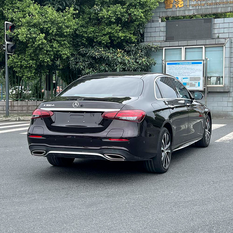 Поддержанный Mercedes-Benz E350eL 2022, подзаряжаемый гибрид (PHEV)