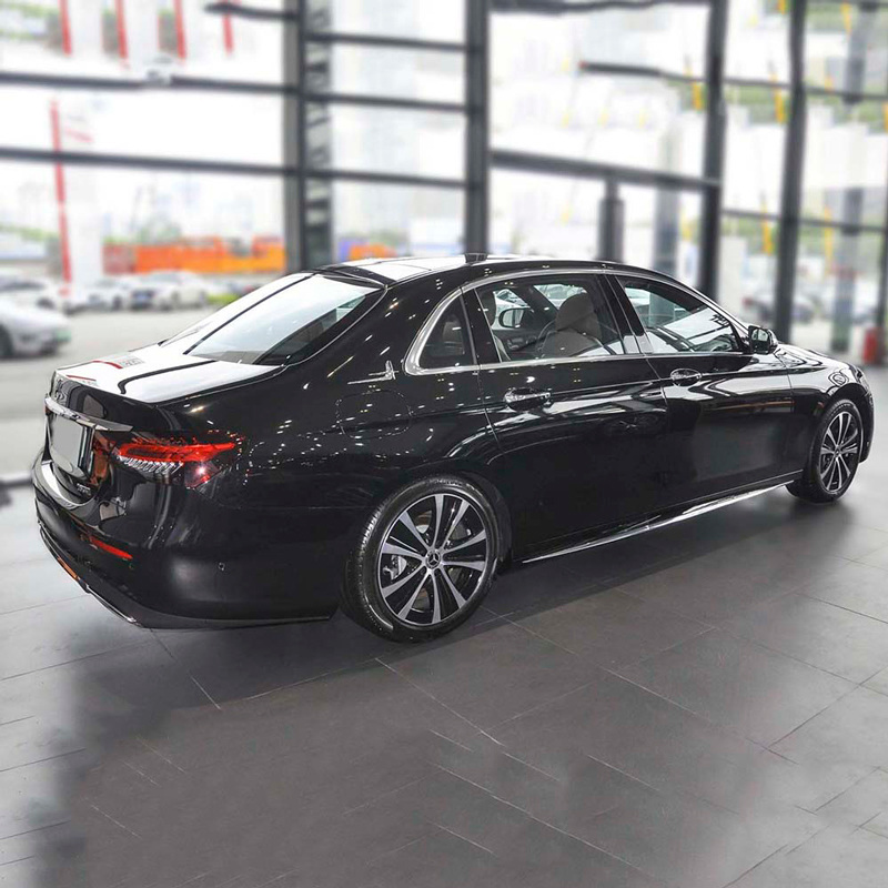 Поддержанный Mercedes-Benz E350eL 2022, подзаряжаемый гибрид (PHEV)