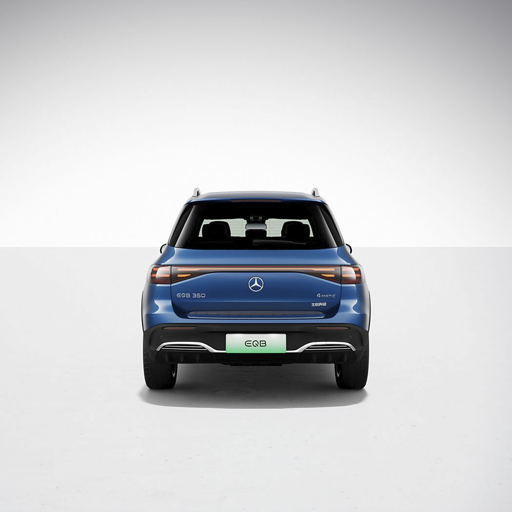 2025 Mercedes-Benz EQB 350 4MATIC 2025 года выпуска