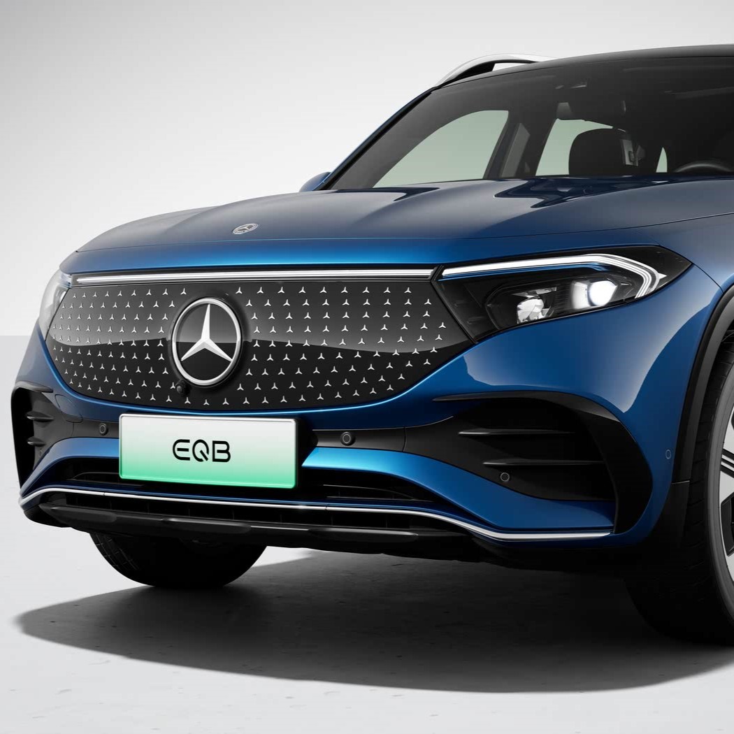 2025 Mercedes-Benz EQB 350 4MATIC 2025 года выпуска