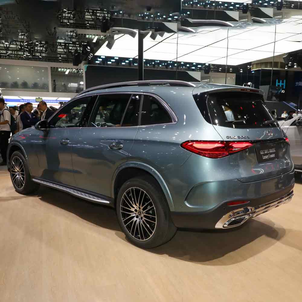 Новый внедорожник Mercedes-Benz GLC 2025