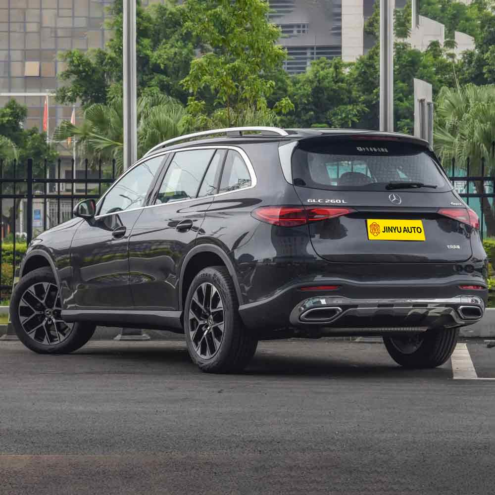 Новый внедорожник Mercedes-Benz GLC 2025