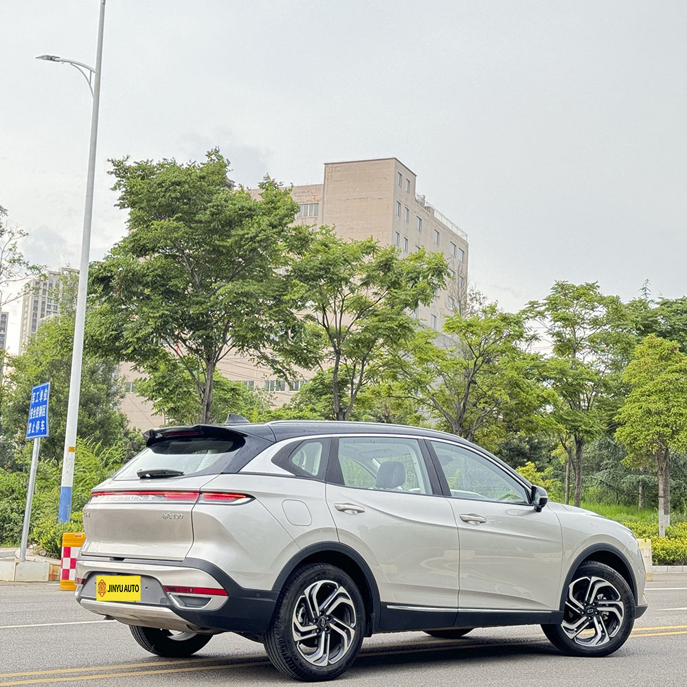 Флагманская модель Bestune T90 2023 2.0T с автоматическим управлением