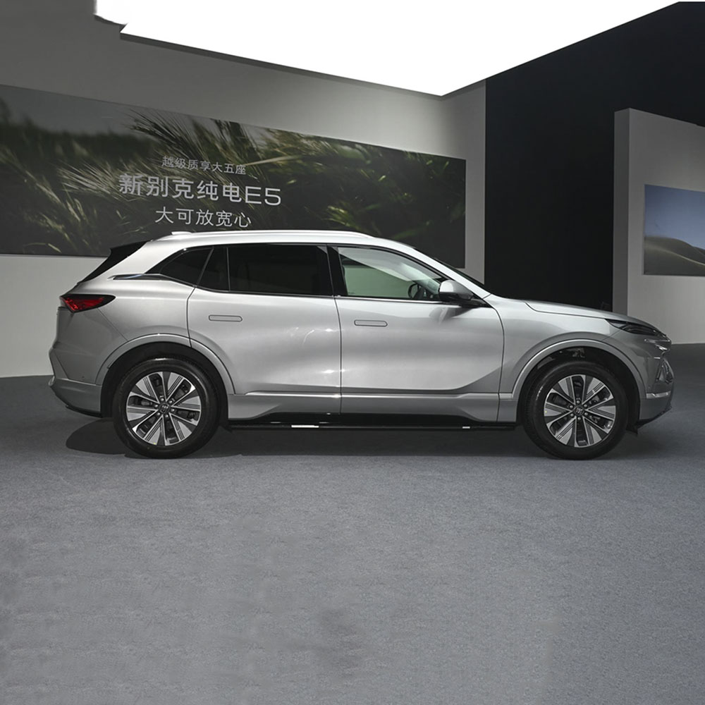 Buick E5 2025 620 км выпуска Zunheng